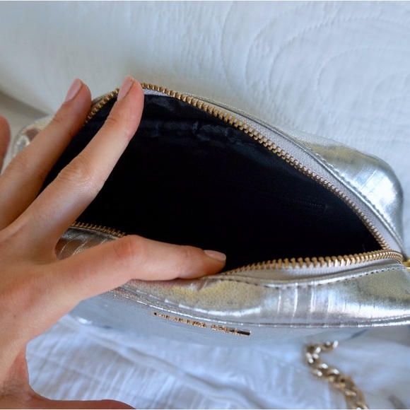 VS SILVER CROSSBODY - Picture 5 of 8
